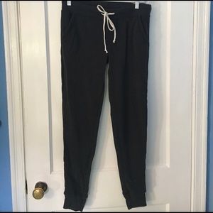 ALTERNATIVE Joggers